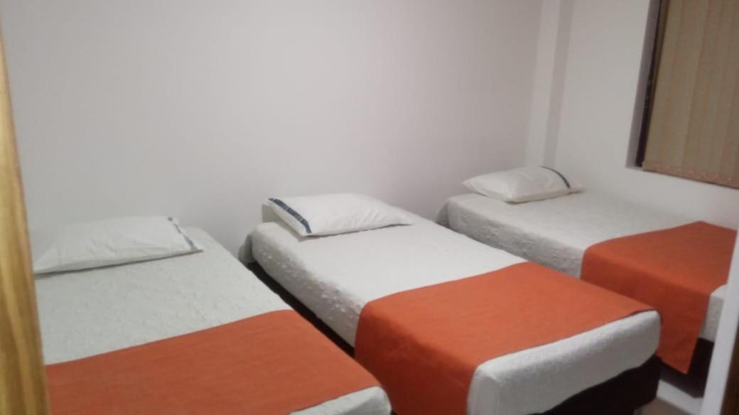 Apartamentos Turisticos Dona Flor San Andrés Екстериор снимка